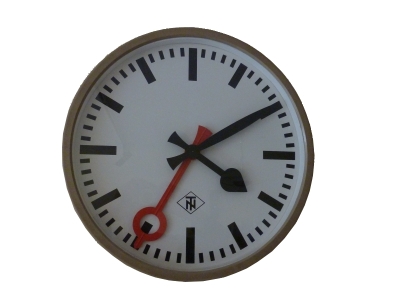 Suchzeigeruhr mit auffälligem roten "Kochlöffel"